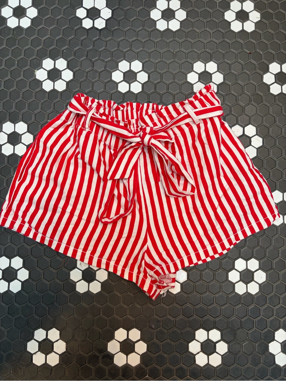 Cali1850 Women’s Red Stripe Linen Shorts With Tie Belt Size M Italian/beach/euro